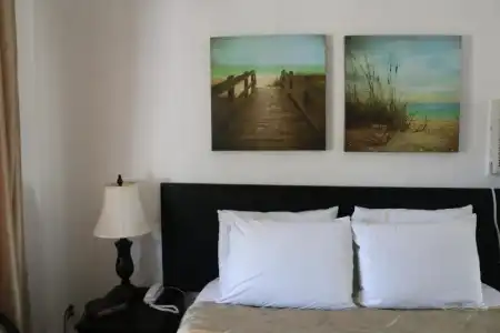 Luxury Home Villa D' Amore Southern Florida Paradise Sleeps 10 5 Bedroom Villa by RedAwning - 56