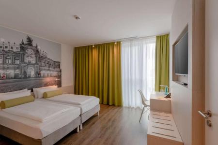Super 8 by Wyndham Dresden - 30