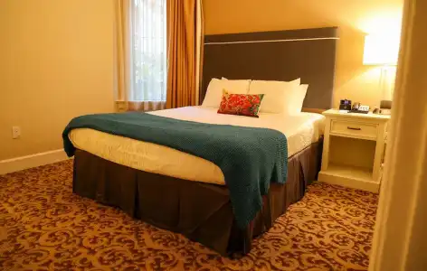 City Center Inn & Suites - 57