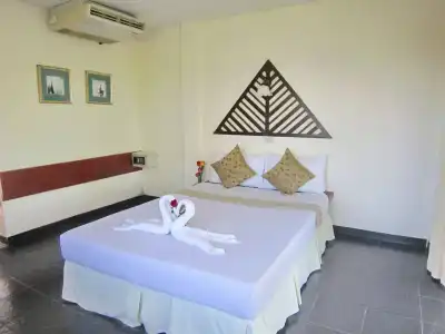 Thaniza Beachfront Resort - 3