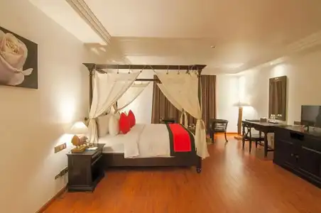 La Rose Suites - 54