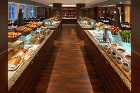 Hilton Cologne - 12