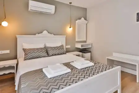 Lora Kas Otel - 2