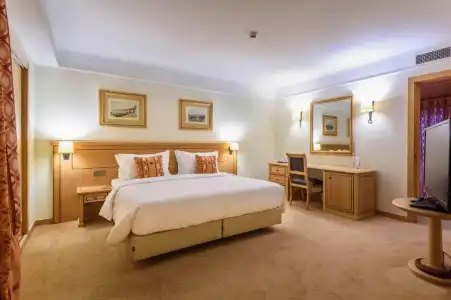 Real Palacio - 111