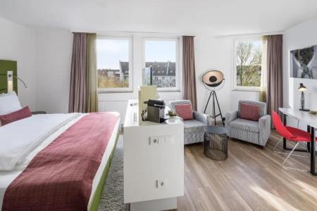 Indigo Düsseldorf - Victoriaplatz by IHG - 81