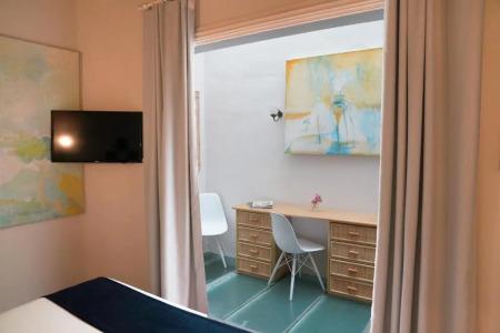 Medium Romantic - 32