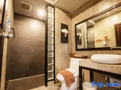 Sannot Riverside Boutique - 32