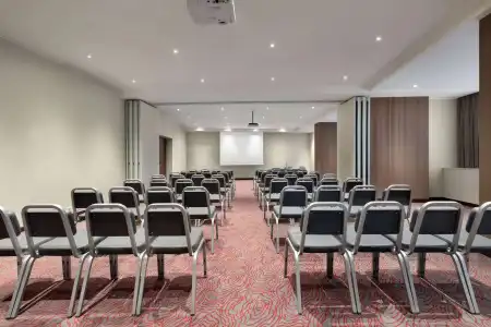 Ramada by Wyndham Lisbon - 20