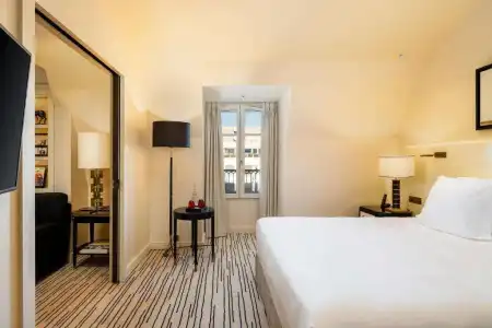 Hôtel Montaigne - 26
