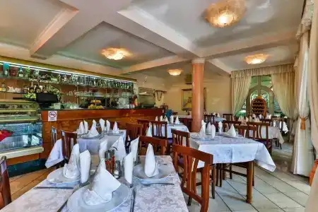 Villa Velzon Guesthouse - 23