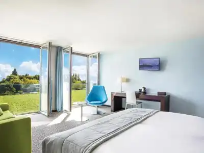 Starling Lausanne - 70