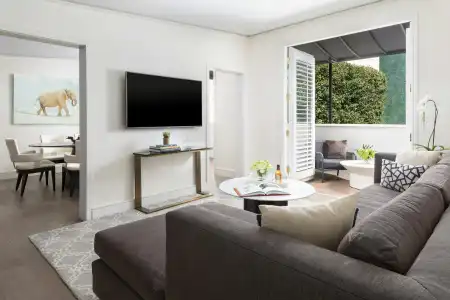 The Mosaic - Beverly Hills - 35