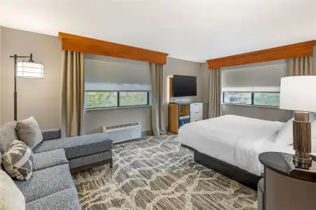 Best Western Plus GranTree Inn - 46