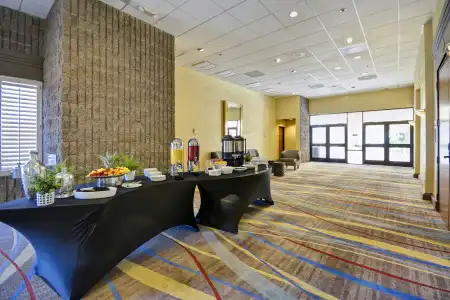 DoubleTree by Hilton Phoenix North - 42