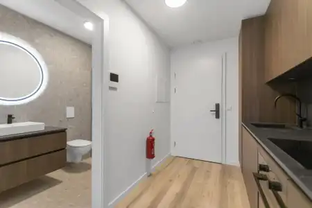 Hlemmur Suites - 8