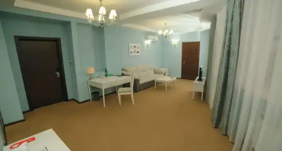 Green Hall - 12