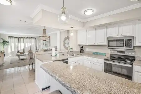 823 Harbour Point - 34