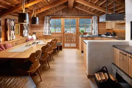 Almdorf Flachau - Luxus Hüttenurlaub - 34