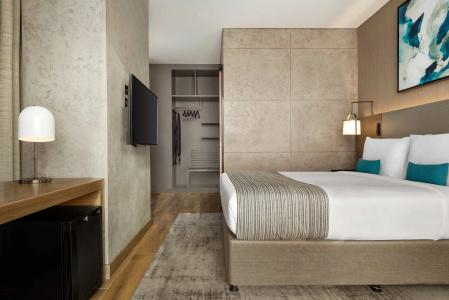 Mercure Dubai Gold District - 3