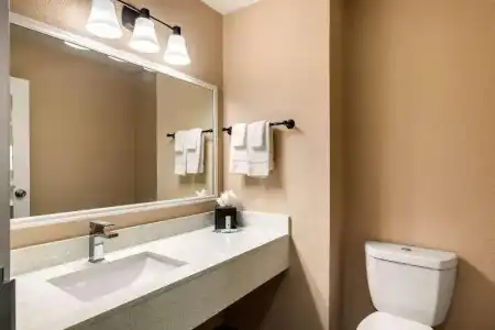 Quality Inn & Suites Plano East - Richardson - 58