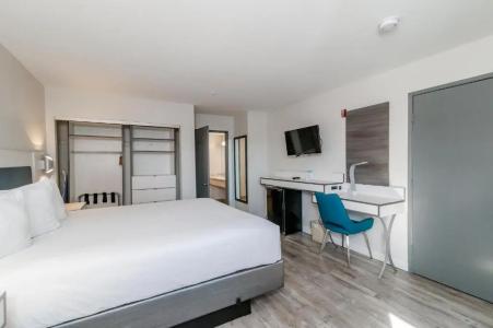 Costa Art Laguna Beach - 43