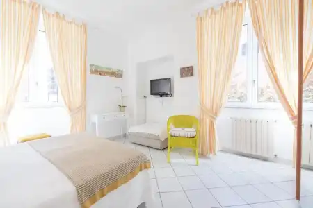 B&B Piazza Fratti - 52
