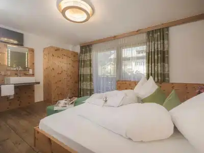 Apart Central – Premium Mountain & Garden - 320