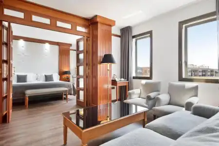 Best Western Premier CMC Girona - 77
