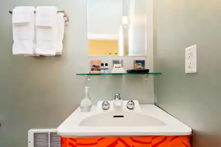 Boise Guest House - 6