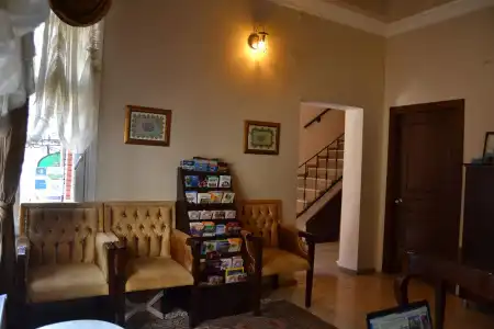 Tulip House - 15