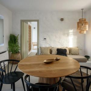 Este Luxury Suites - 93
