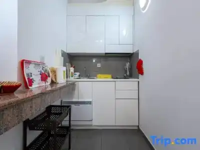 Sun Rose Apartments - 106