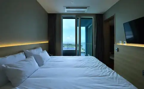 Ocean Soleview - 90
