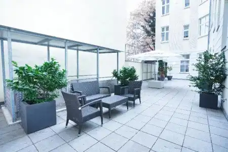 Garner Berlin - Checkpoint Charlie by IHG - 26