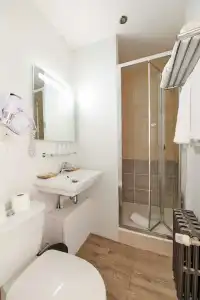 Hôtel de France - 17