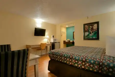 Vagabond Inn Bakersfield North - 6