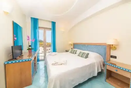 Residence Baia di Sorgeto Apartments - 34