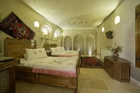 Safran Cave - 134