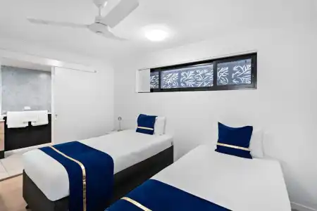 Montego Mermaid Beach Motel - 74