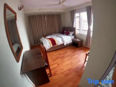 Om Tara Guest House - 63