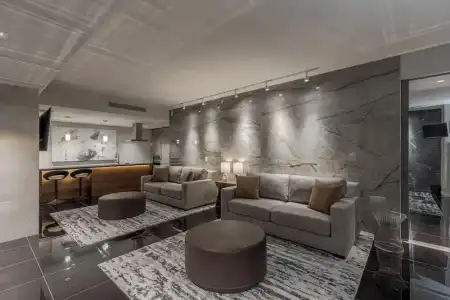 Beautiful Palms Place Suite - 211