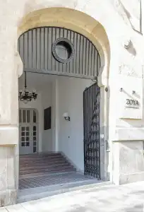 Luxury Style Apartments - 18