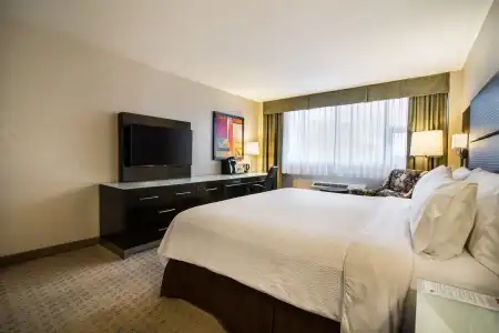 Holiday Inn Vancouver-Centre - 25