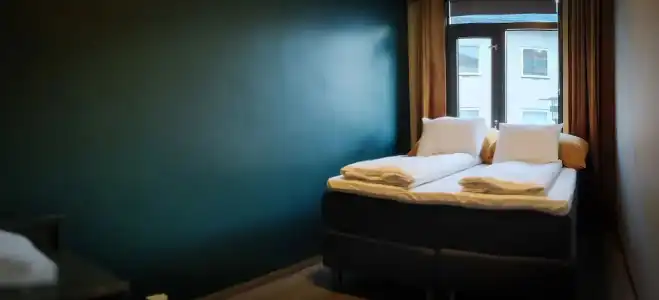 Hotell - 4