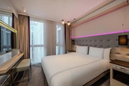 Premier Inn Berlin Alexanderplatz - 38