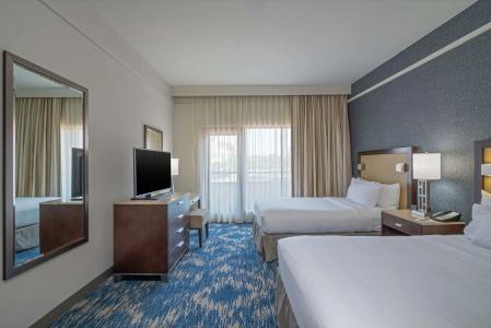Embassy Suites by Hilton Alexandria Old Town - 4