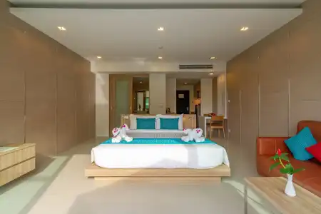 Patong Bay Hill Resort - 3