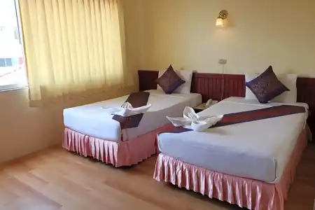 Chumphon Palace - 20