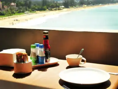 Baan Hill Phuket Resort - 7