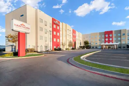 Hawthorn Suites by Wyndham Lubbock - 20